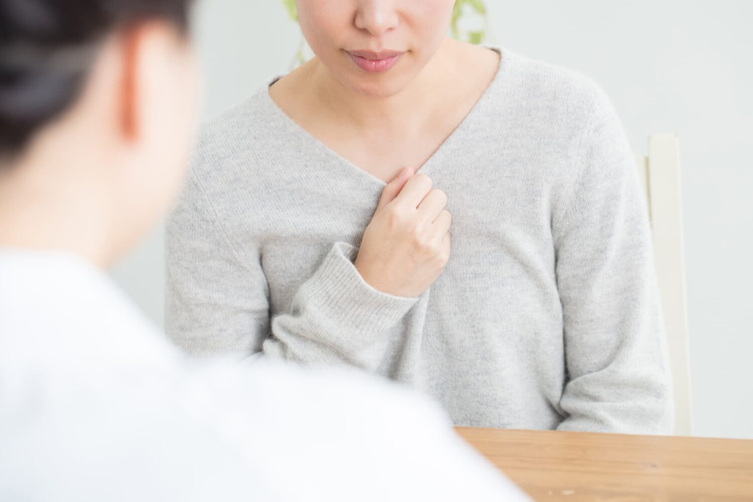 レディースクリニックを受信した女性