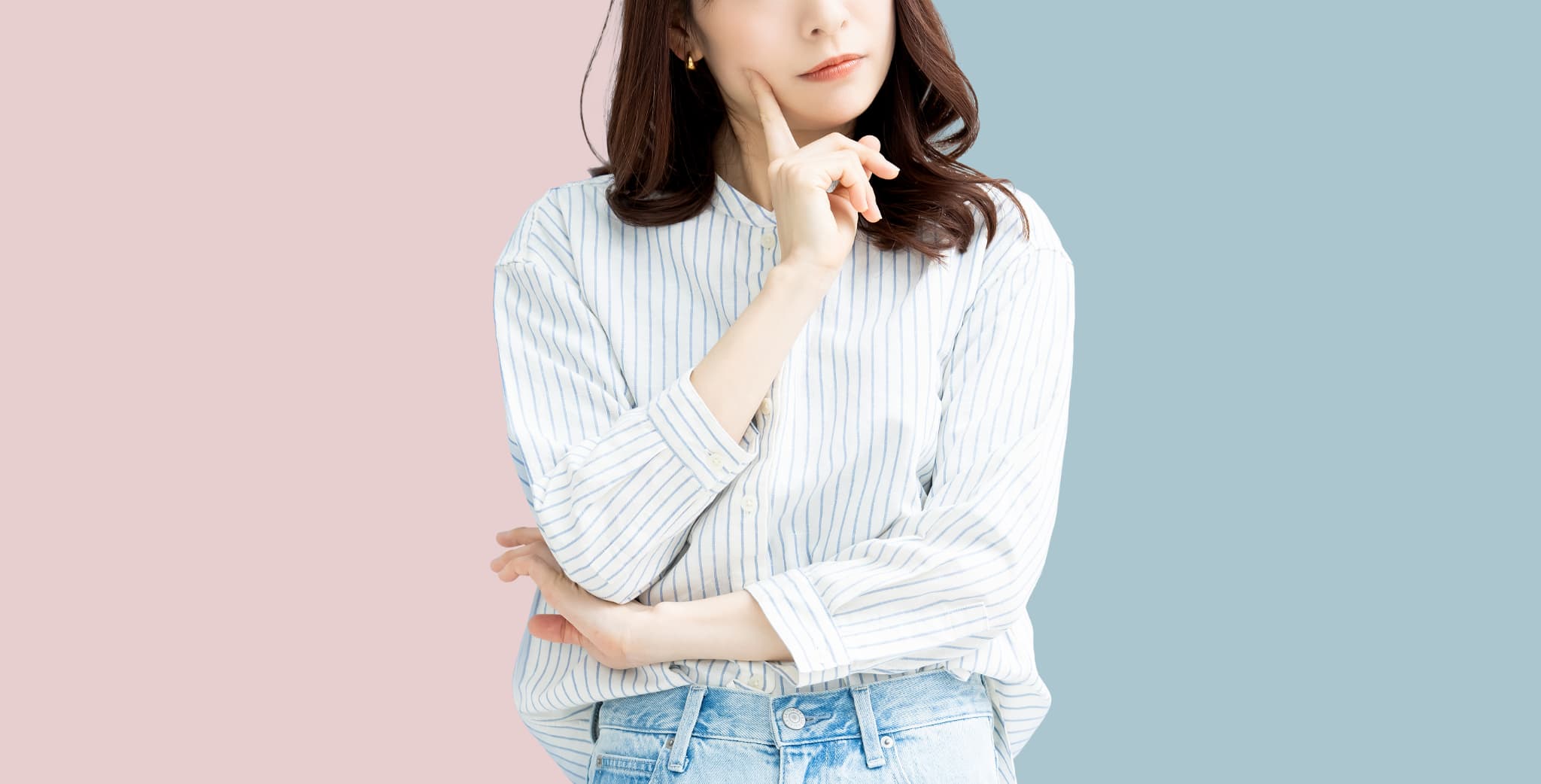 低用量ピルとアフターピルの違いを考える女性